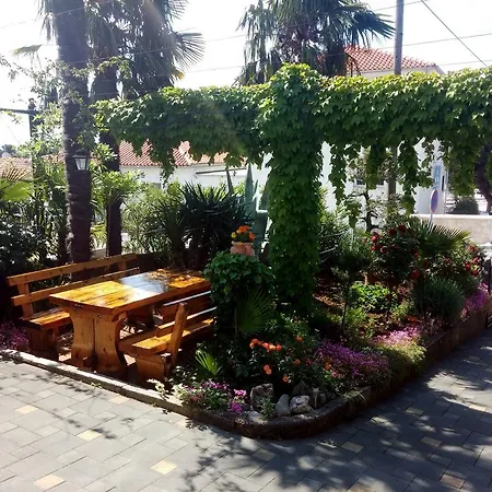 Apartmani Totic Crikvenica Exterior photo