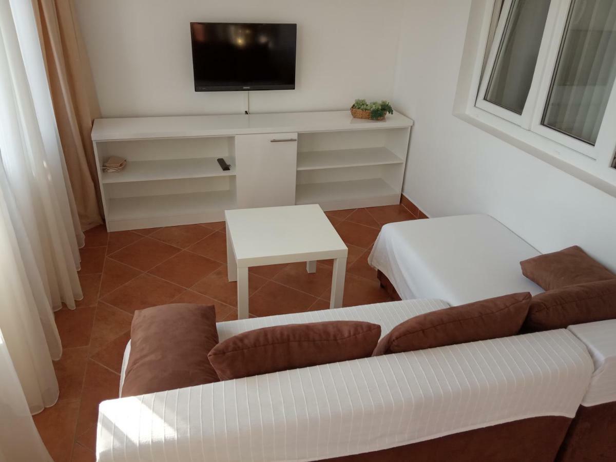 Apartment Apartmani Totic